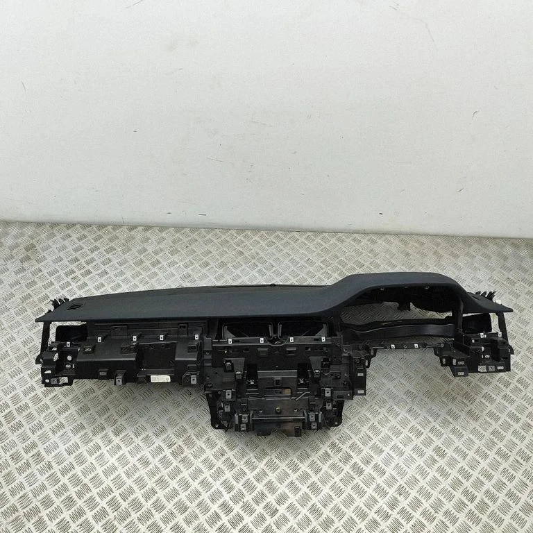 Deska rozdzielcza K8D204320F
