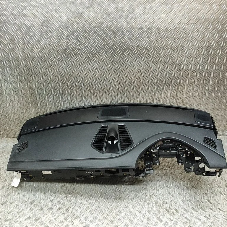 Dashboard 95C857003C