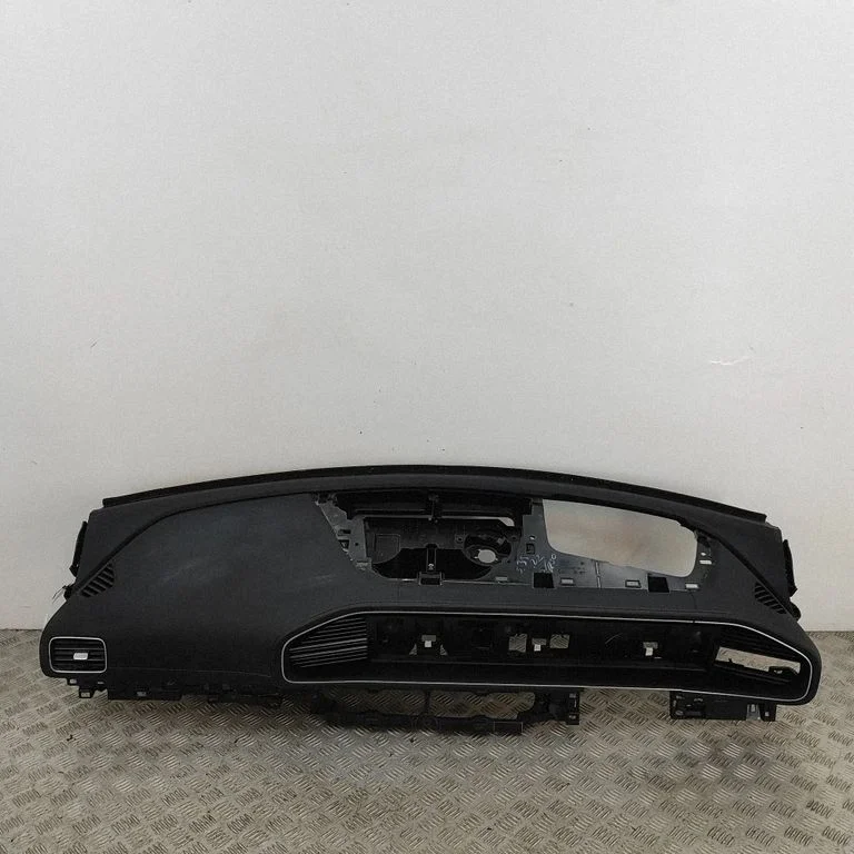 Dashboard – Mercedes-Benz GLE-Class (W166 - C292) (2015-2017)