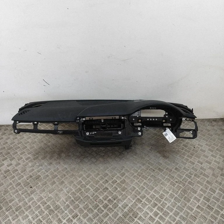 Dashboard 8W2857003
