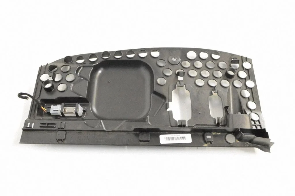 Armatuurlaua alumine viimistluspaneel – Mercedes-Benz R-klass W251 (2005-2013)