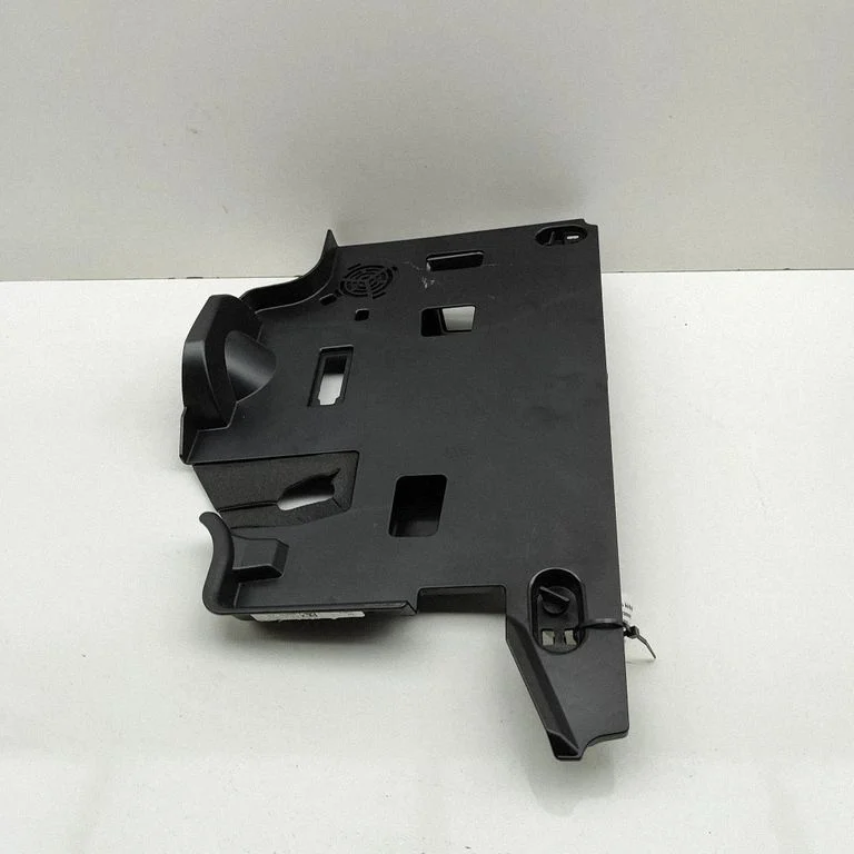 Dashboard lower bottom trim panel 9399370