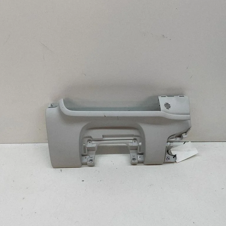 Armatuurlaua alumine viimistluspaneel 84704KL900
