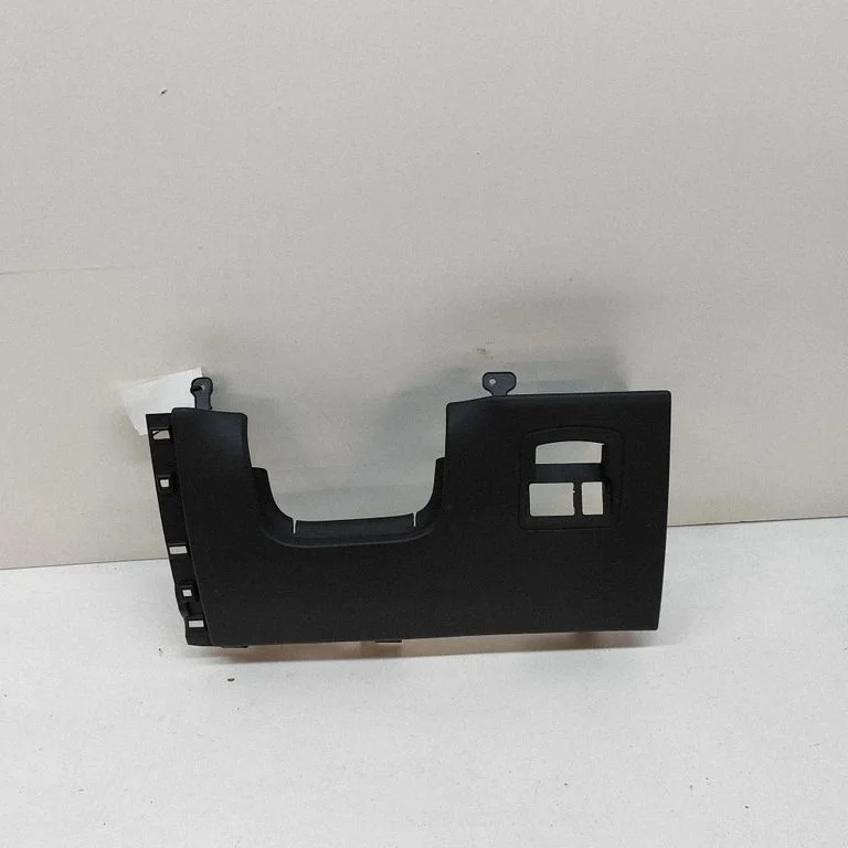 Armatuurlaua alumine viimistluspaneel J8A204325BE
