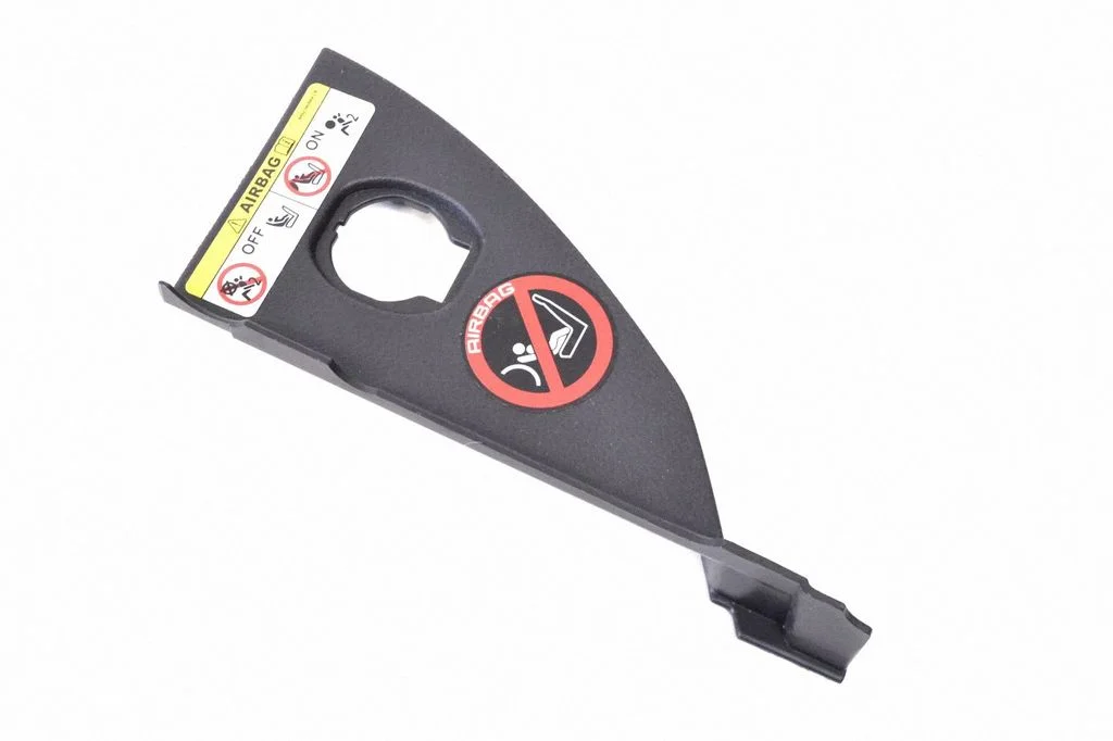Dashboard side end trim – Land Rover Freelander 2 - LR2 (2007-2016)
