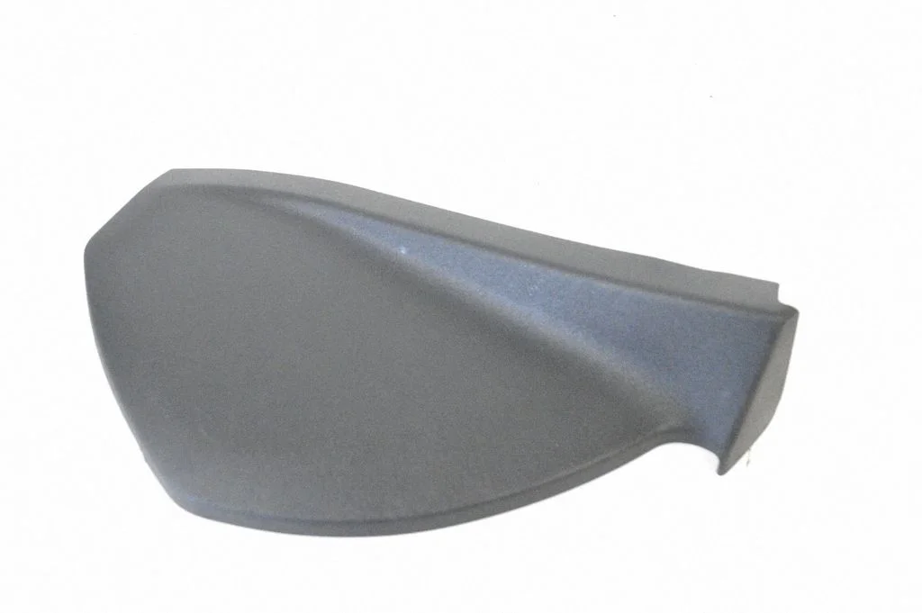 Paneļa apdares panelis (sānu) – Mercedes-Benz CLS klase C218 X218 (2011-2017)