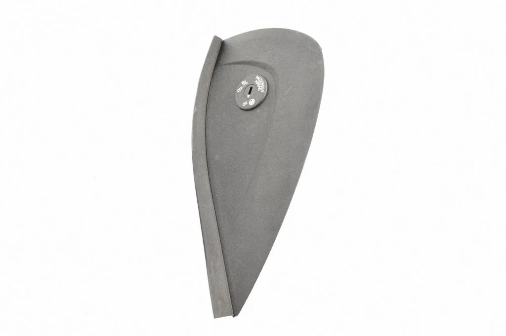 Dashboard side end trim 9381399