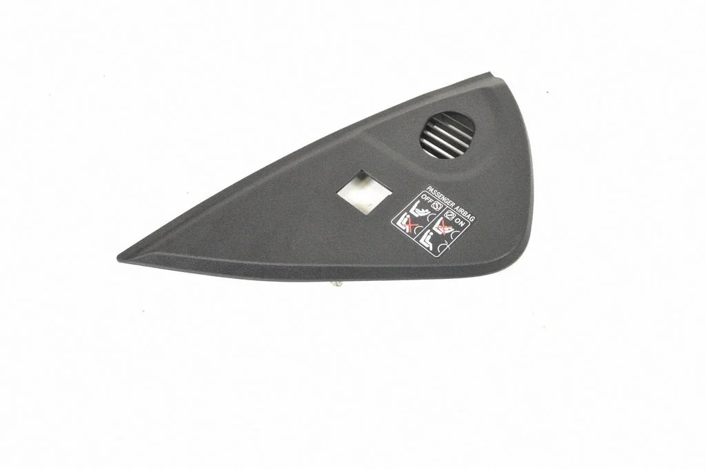 Armatuurlaua külje viimistluspaneel – Lexus GS 250 350 300H 450H (2013-)