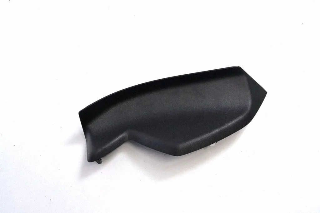 Dashboard side end trim A1726800207