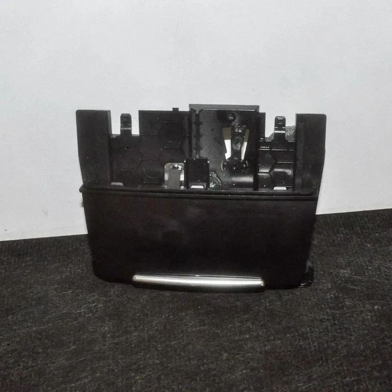 Pelnutrauks panelī 8K0857951C