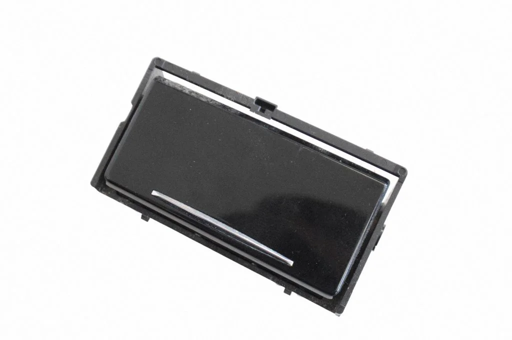 Pelnutrauks panelī AW9314B442BF