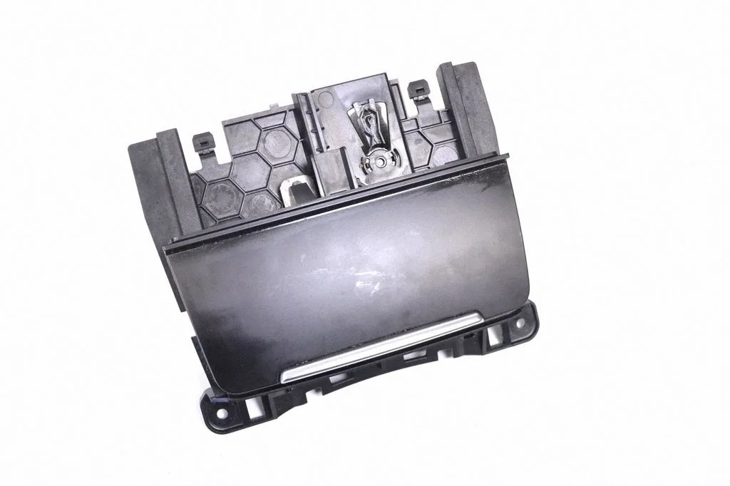 Auto tuhatoos 8K0857951