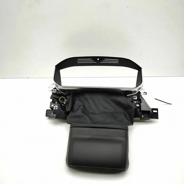 Instrumentu paneļa apdare – Land Rover Range Rover Sport L494 (2013-)