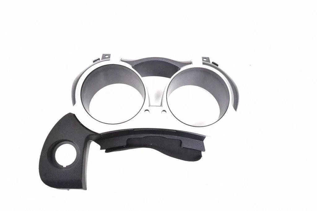 Dashboard trim 682401KG2A