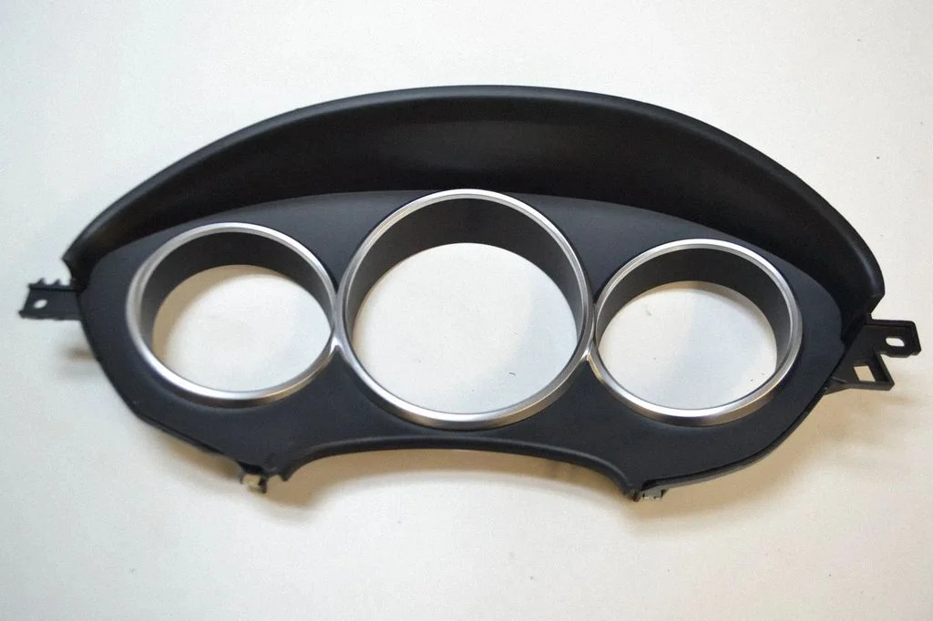 Instrumentu paneļa apdare – Mercedes-Benz CLS klase C218 X218 (2011-2017)
