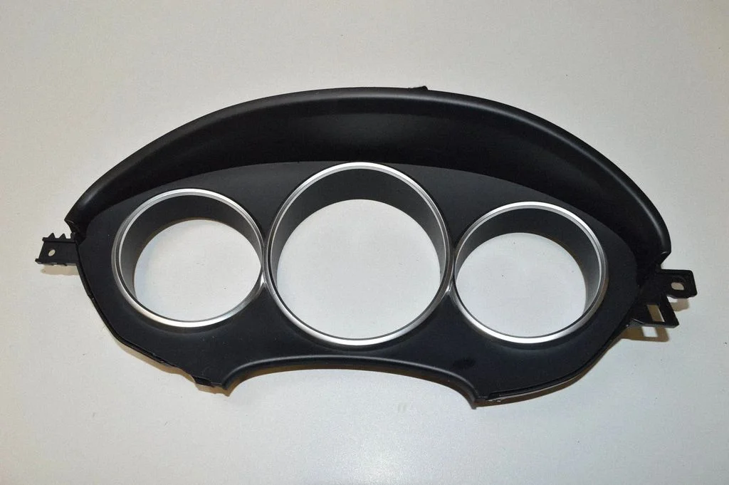 Instrumentu paneļa apdare – Mercedes-Benz CLS klase C218 X218 (2011-2017)