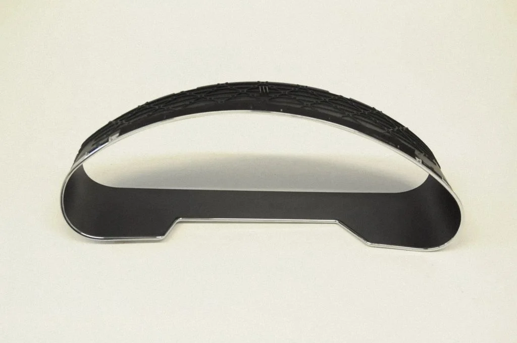 Instrumentu paneļa apdare – Mercedes-Benz CLS klase C219 (2003-2011)