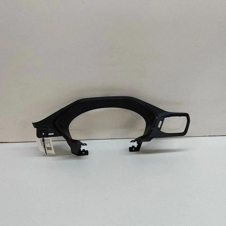 Instrumentu paneļa apdare LV4BS044D70HK