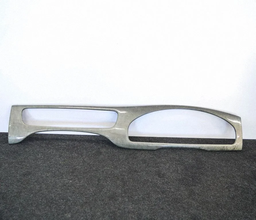 Instrumentu paneļa apdare 2R83F045H48BE