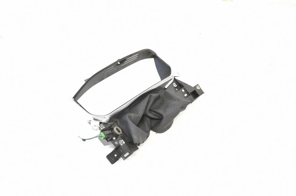 Instrumentu paneļa apdare – Land Rover Range Rover L405 (2013-2021)