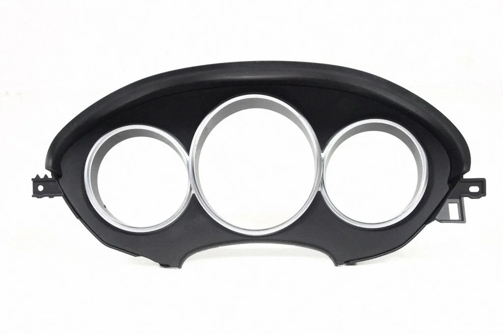 Instrumentu paneļa apdare – Mercedes-Benz CLS klase C218 X218 (2011-2017)