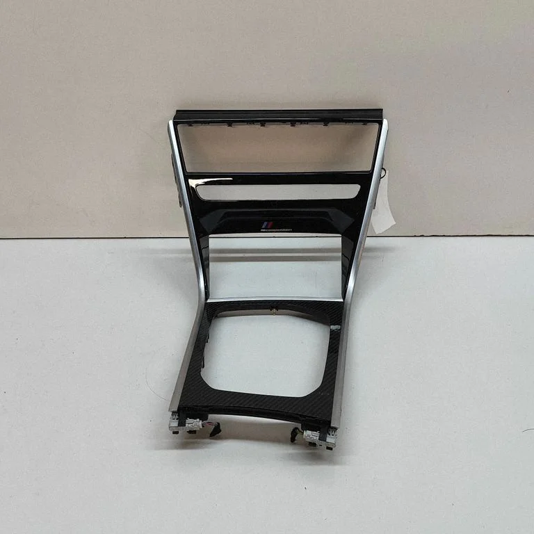 Pārnesumu pārslēga sviras apdare (plastmasas) 8070889