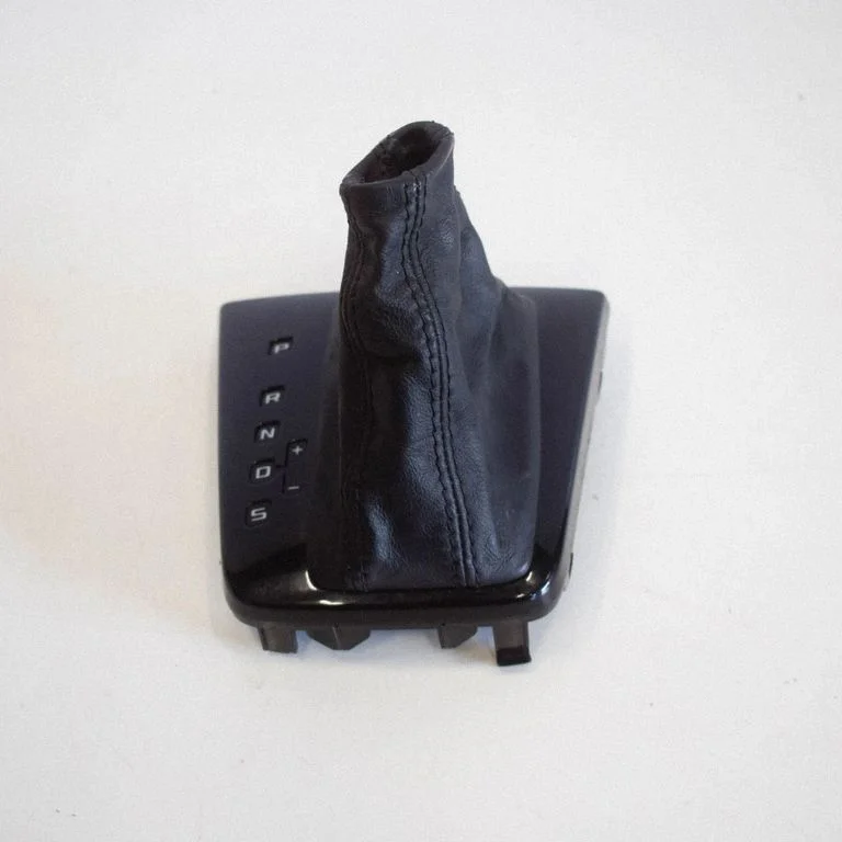 Pārnesumu pārslēga sviras apdare (plastmasas) 3T1713111B