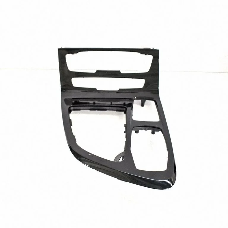 Pārnesumu pārslēga sviras apdare (plastmasas) – BMW 2. sērija F45 (2014-2021)