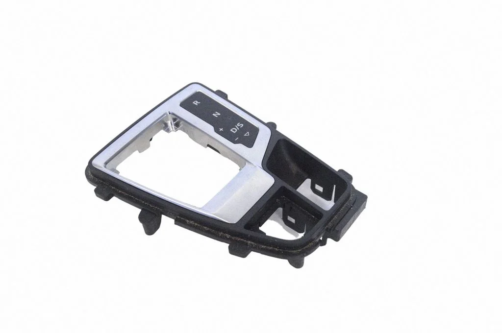 Pārnesumu pārslēga sviras apdare (plastmasas) 80C713111C