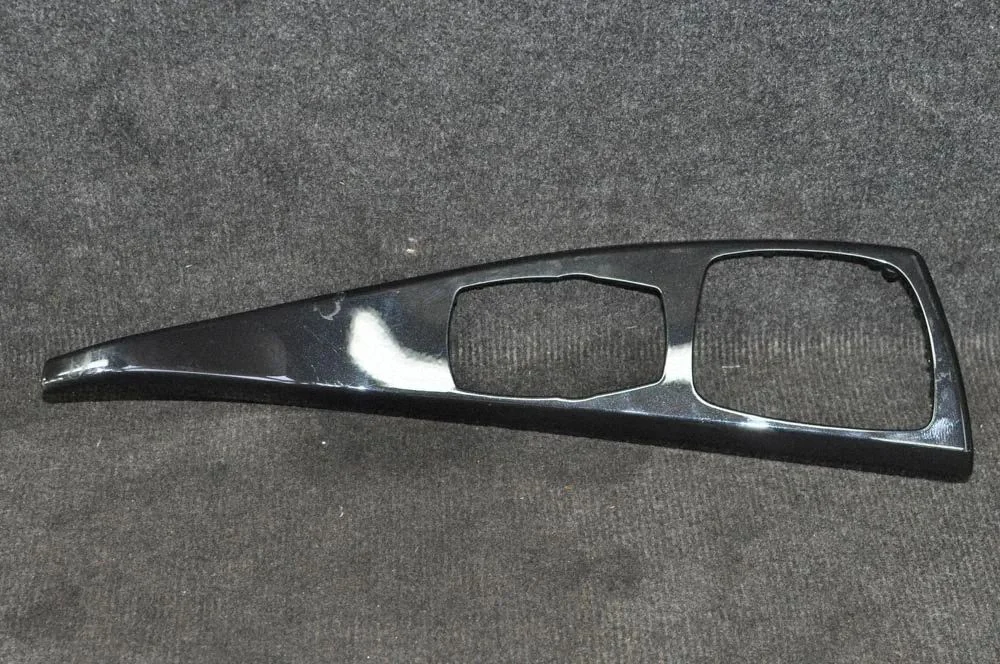 Ramka dźwigni zmiany biegów (plastikowa) – BMW Seria 5 F10 F11 (2009-2016)