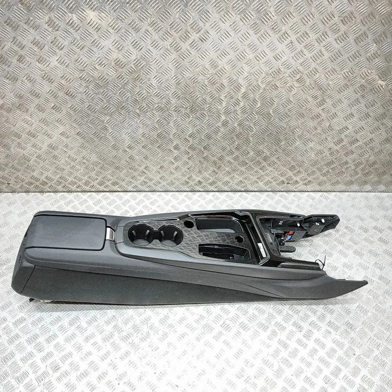 Centrālā konsole 4J3864087