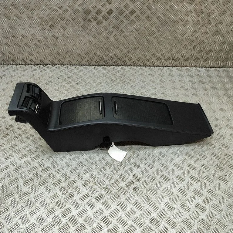 Center console – Mercedes-Benz CLS-Class C218 X218 (2011-2017)
