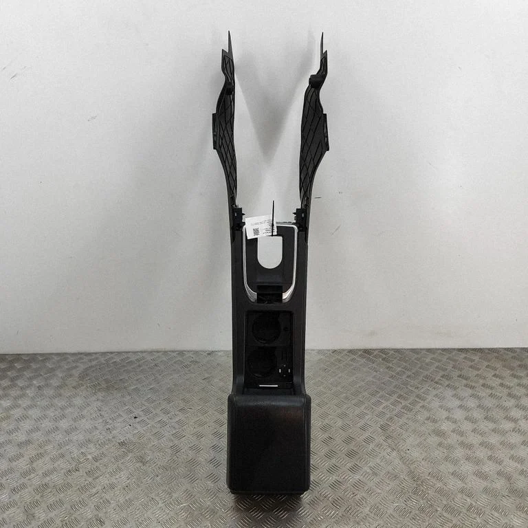 Konsola środkowa FK72045A66AC