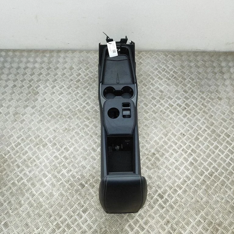 Keskkonsool LJ8BR044H80AD319W