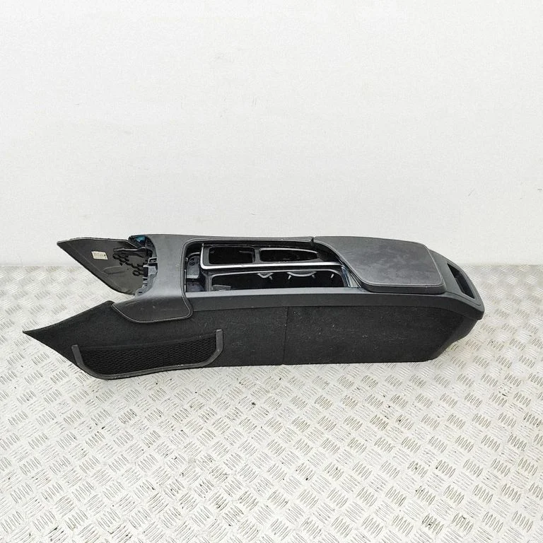 Center console – Volvo S90, V90 (2016-)
