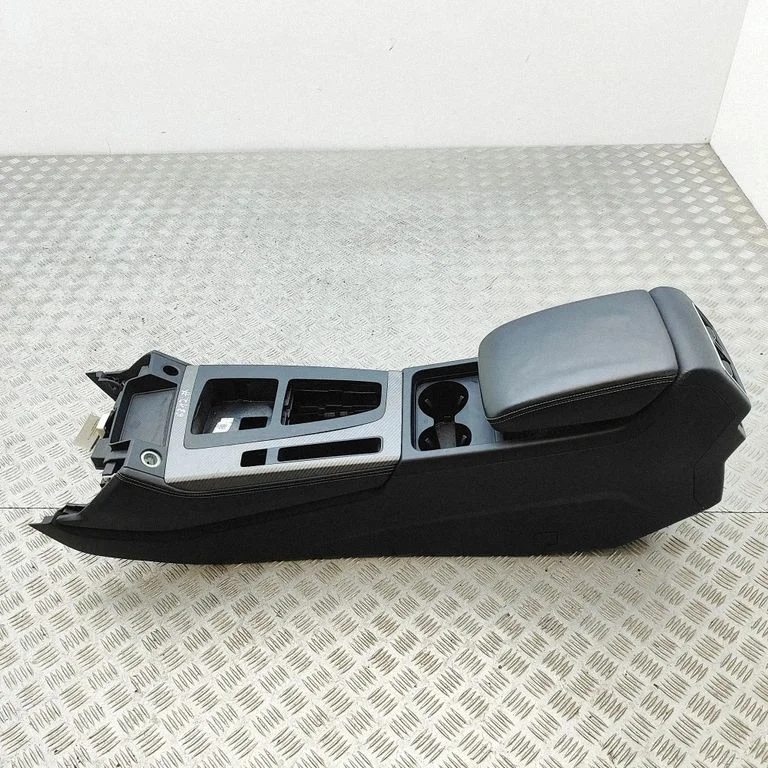 Centrālā konsole 80C863241