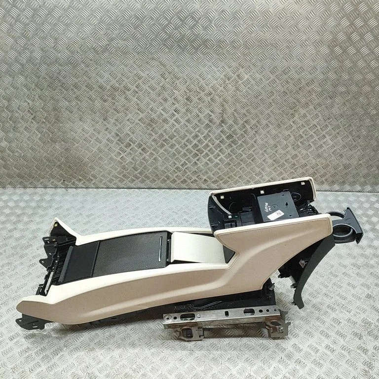 Konsola środkowa 106087600A