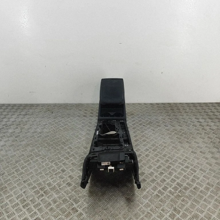 Centrālā konsole 80A863004