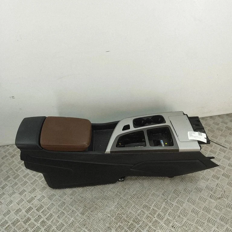 Centrālā konsole 4M0863305