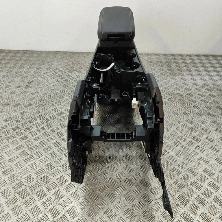 Center console 84610R2800