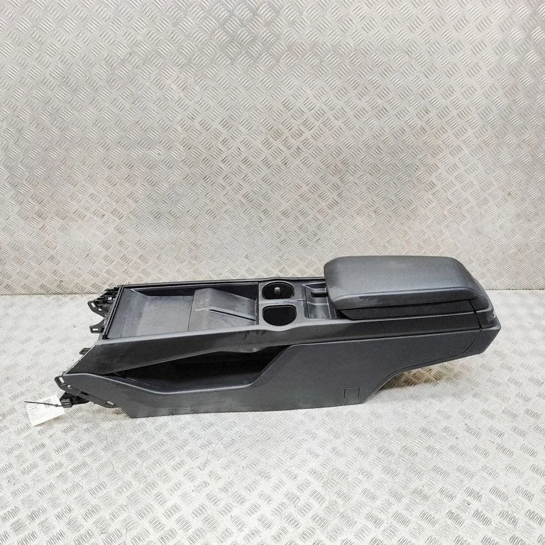Konsola środkowa FM2980630060 – Fisker Ocean (2022-2024)