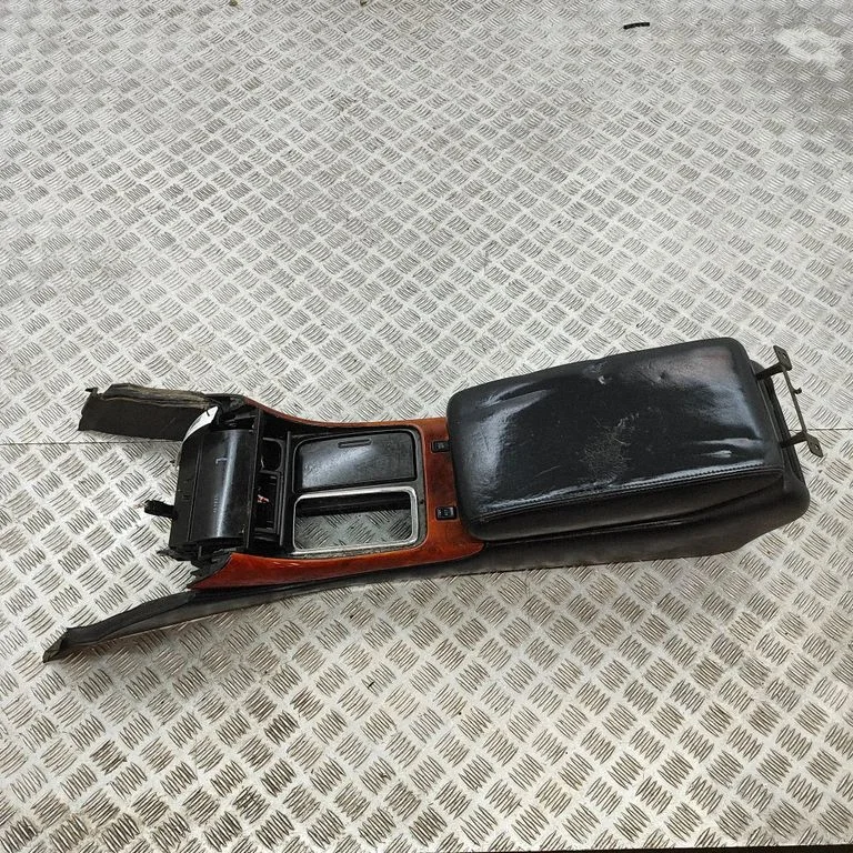 Centrālā konsole 5562030060