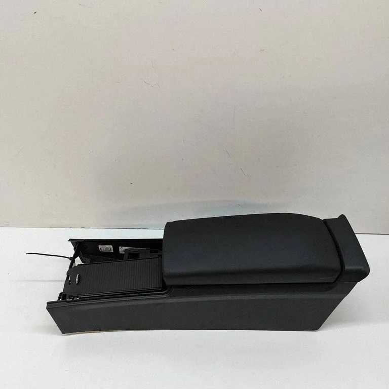 Center console A1726800352