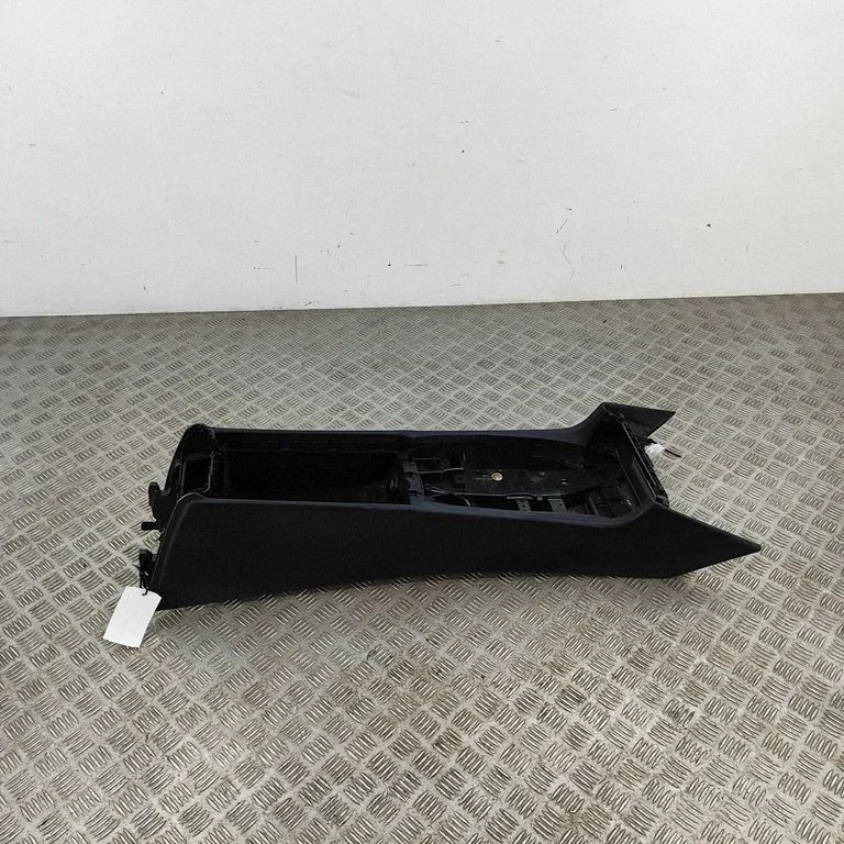 Center console – Mercedes-Benz CLS-Class C218 X218 (2011-2017)