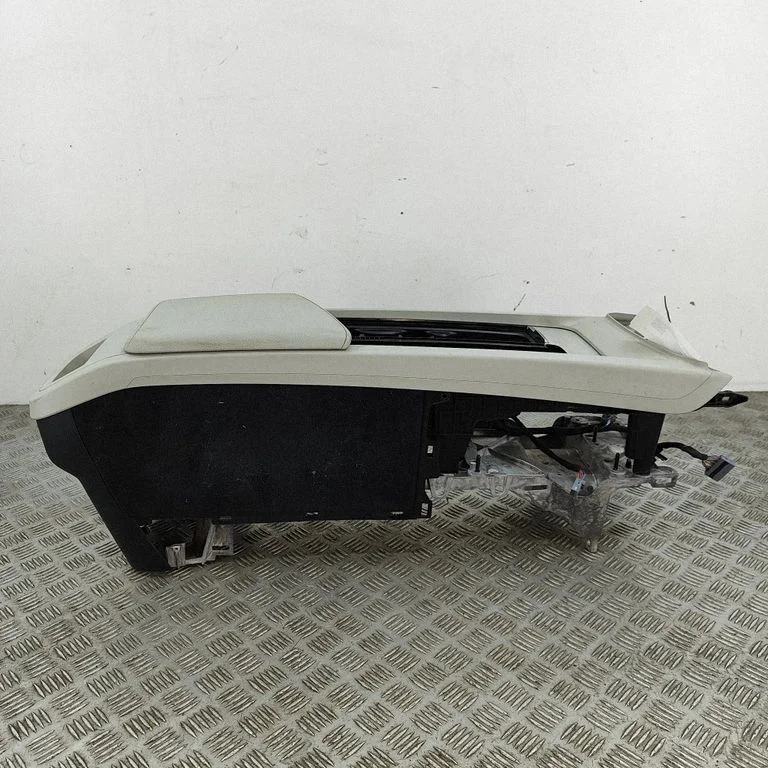 Centrālā konsole 31469679