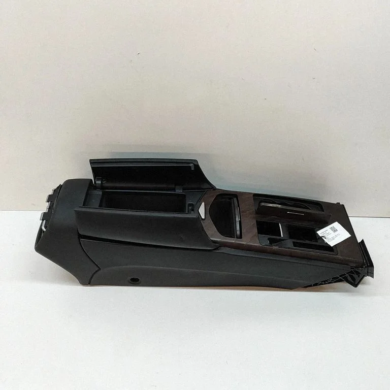 Center console 670085464