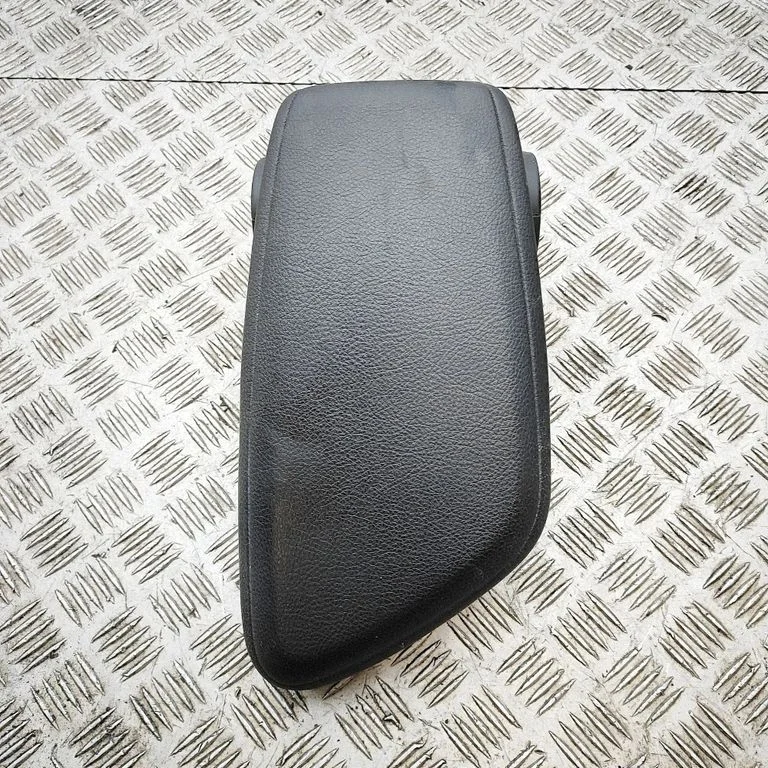 Armrest 9317568