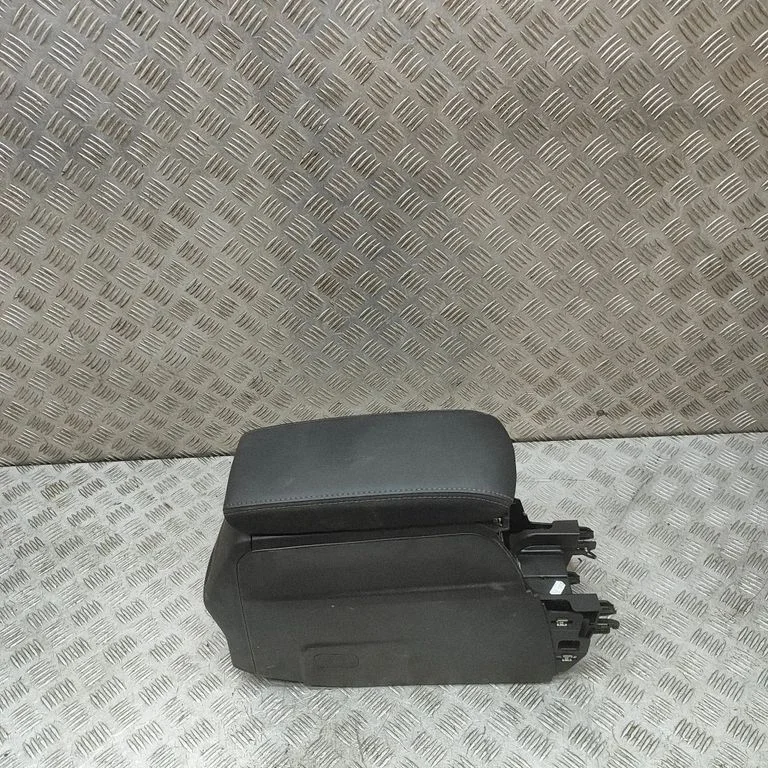 Armrest 9823377280