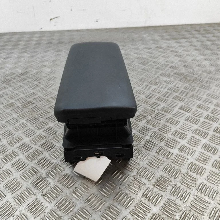 Armrest 5891047220