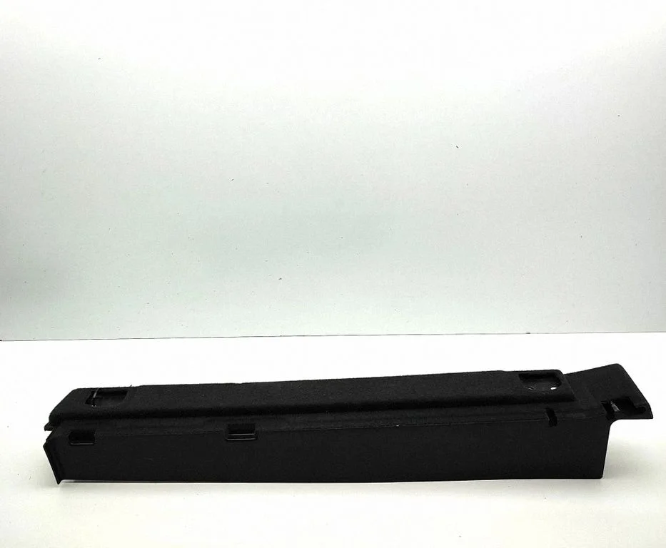 Sāna apdare (aizmugurējā) 8R0861827